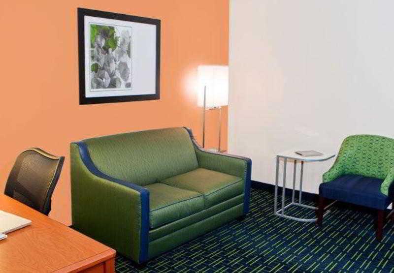 Hotel Fairfield & By Marriott East Galleria