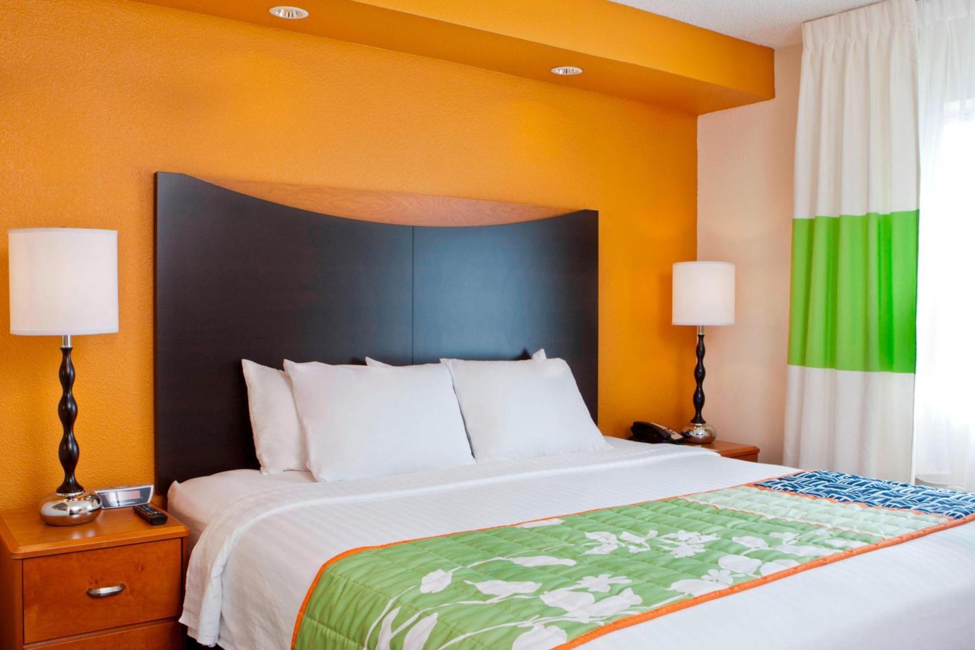 Fairfield & By Marriott East Galleria Hotel 3*