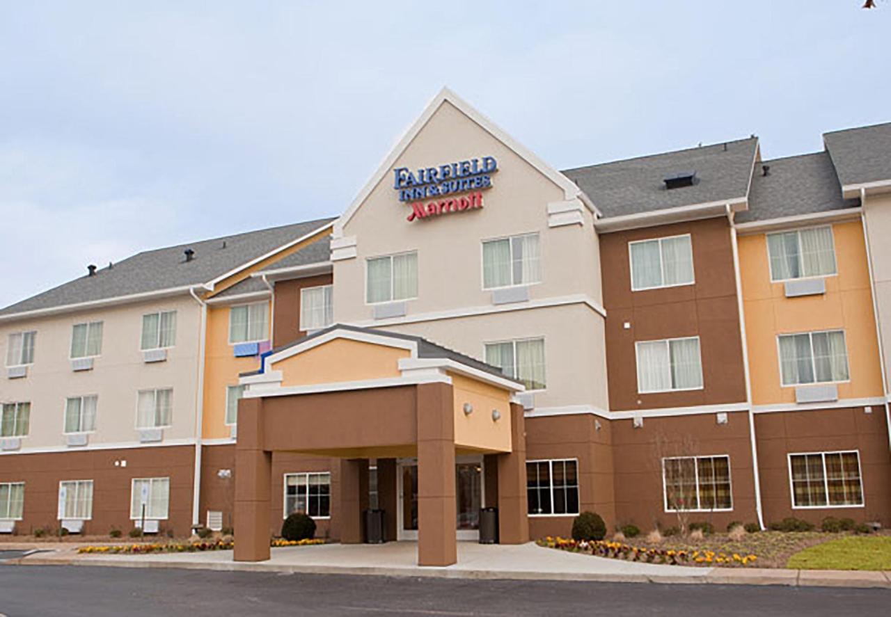 Fairfield & By Marriott East Galleria 3*