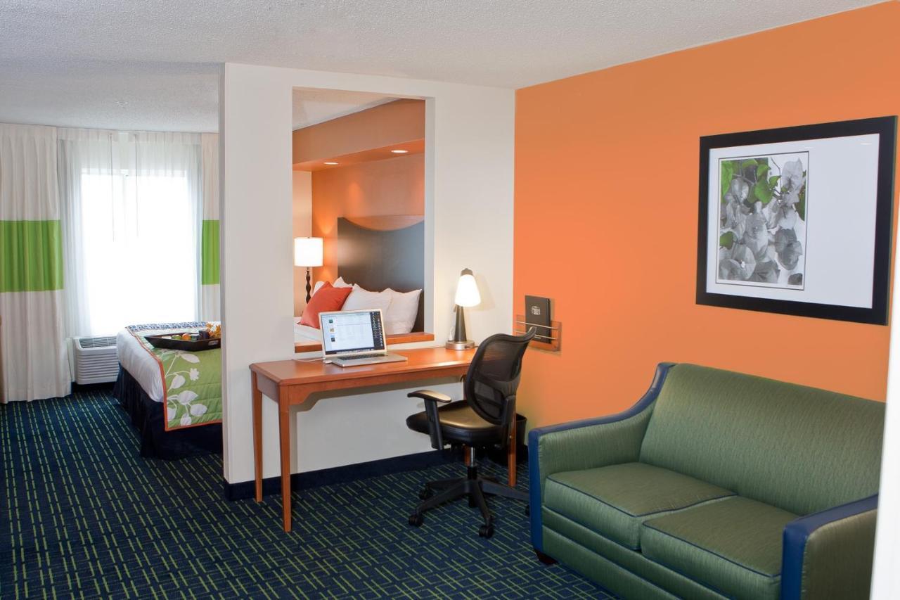 Fairfield & By Marriott East Galleria 3*